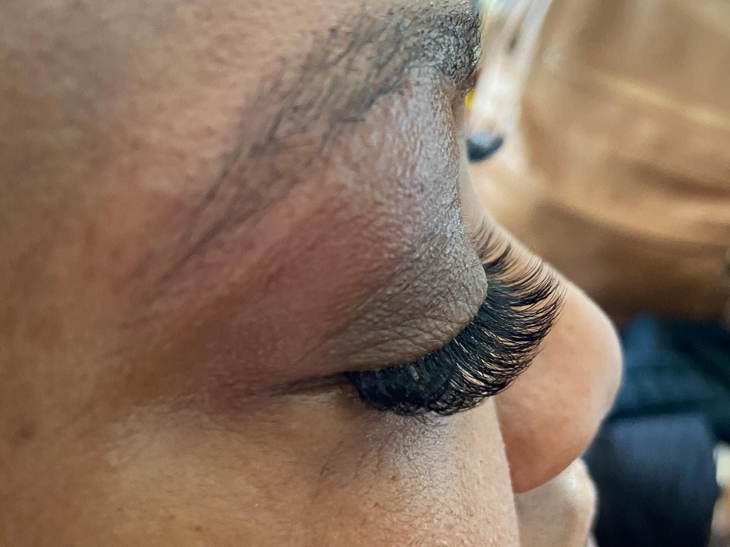 Lash set seen from the side